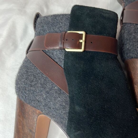 Clarks Cushion Plus “Spiced River” Two Tone Suede/Felt Heel Ankle Booties. Sz 9. - Picture 5 of 10